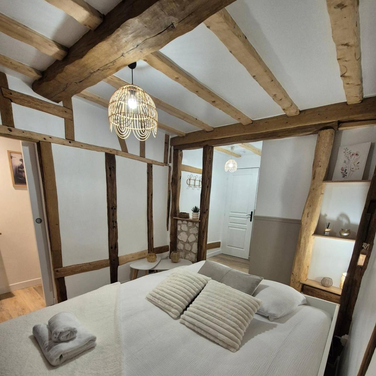 Vakantiehuis Le Coeur Du Bien-etre - Grande Capacite - 6 - Superbe Emplacement - Vue Seine - Decoration Soignee - Coin Touristique *